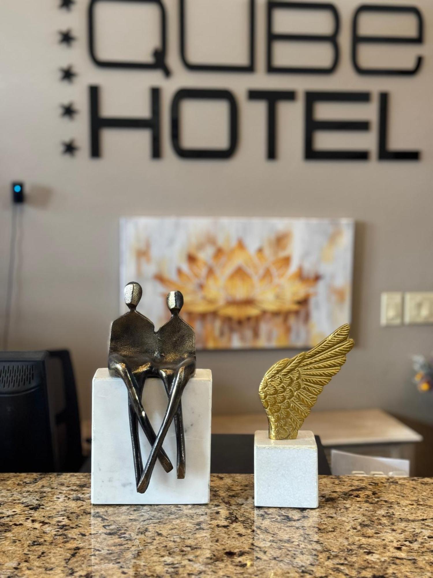 Qube Hotel - Polk City Luaran gambar