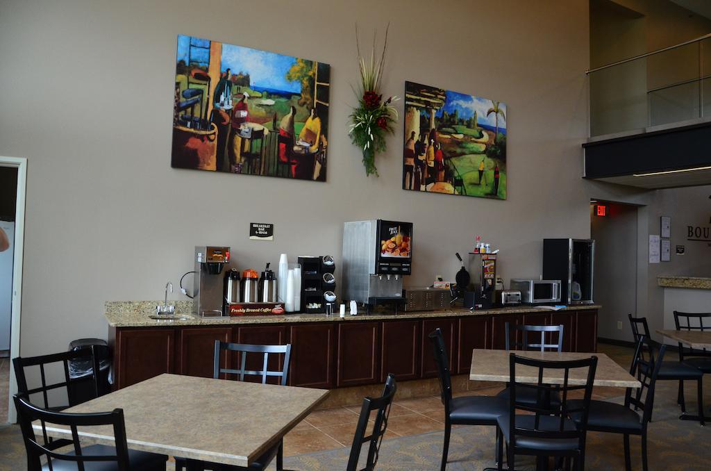 Qube Hotel - Polk City Luaran gambar