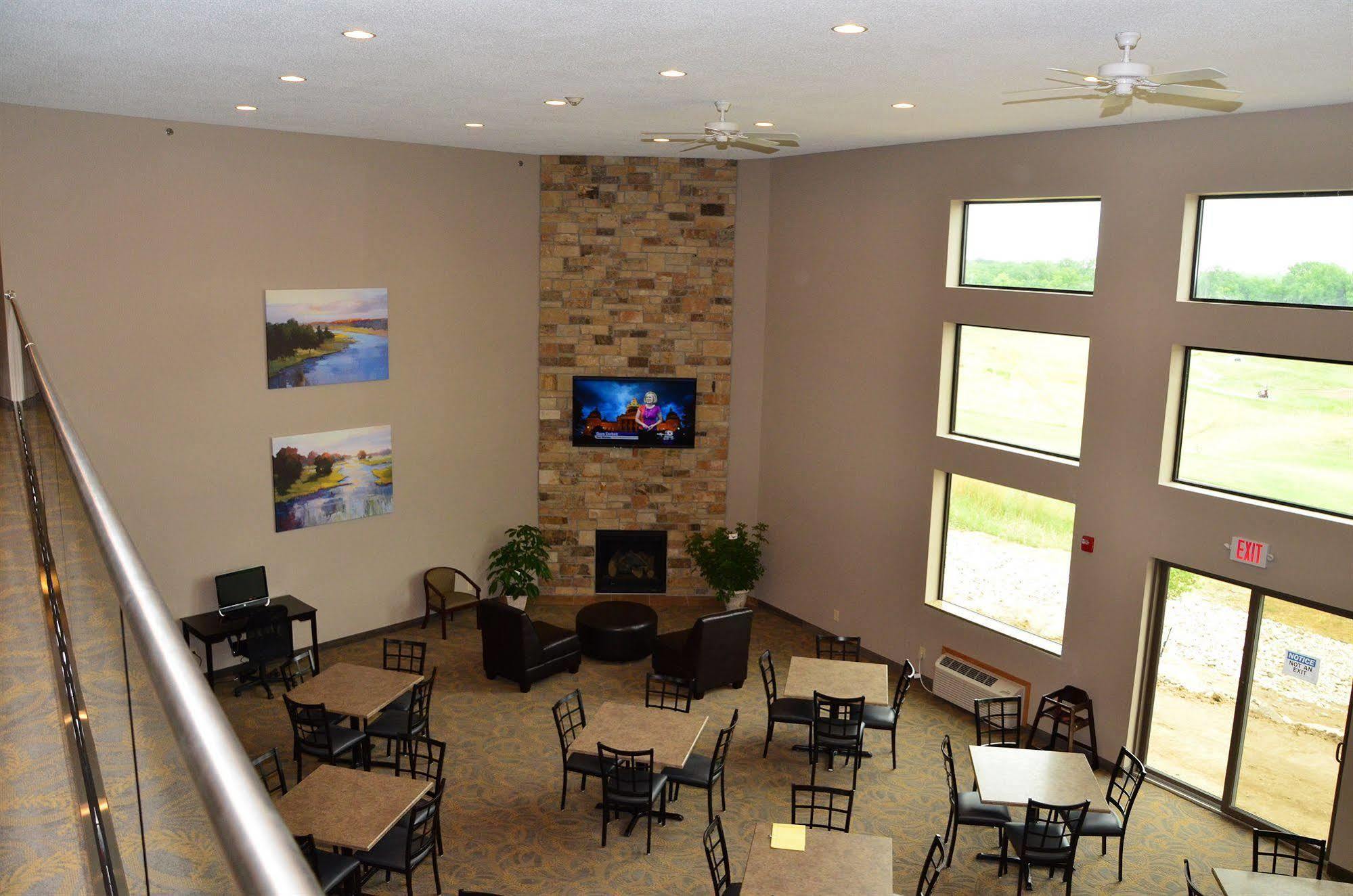 Qube Hotel - Polk City Luaran gambar