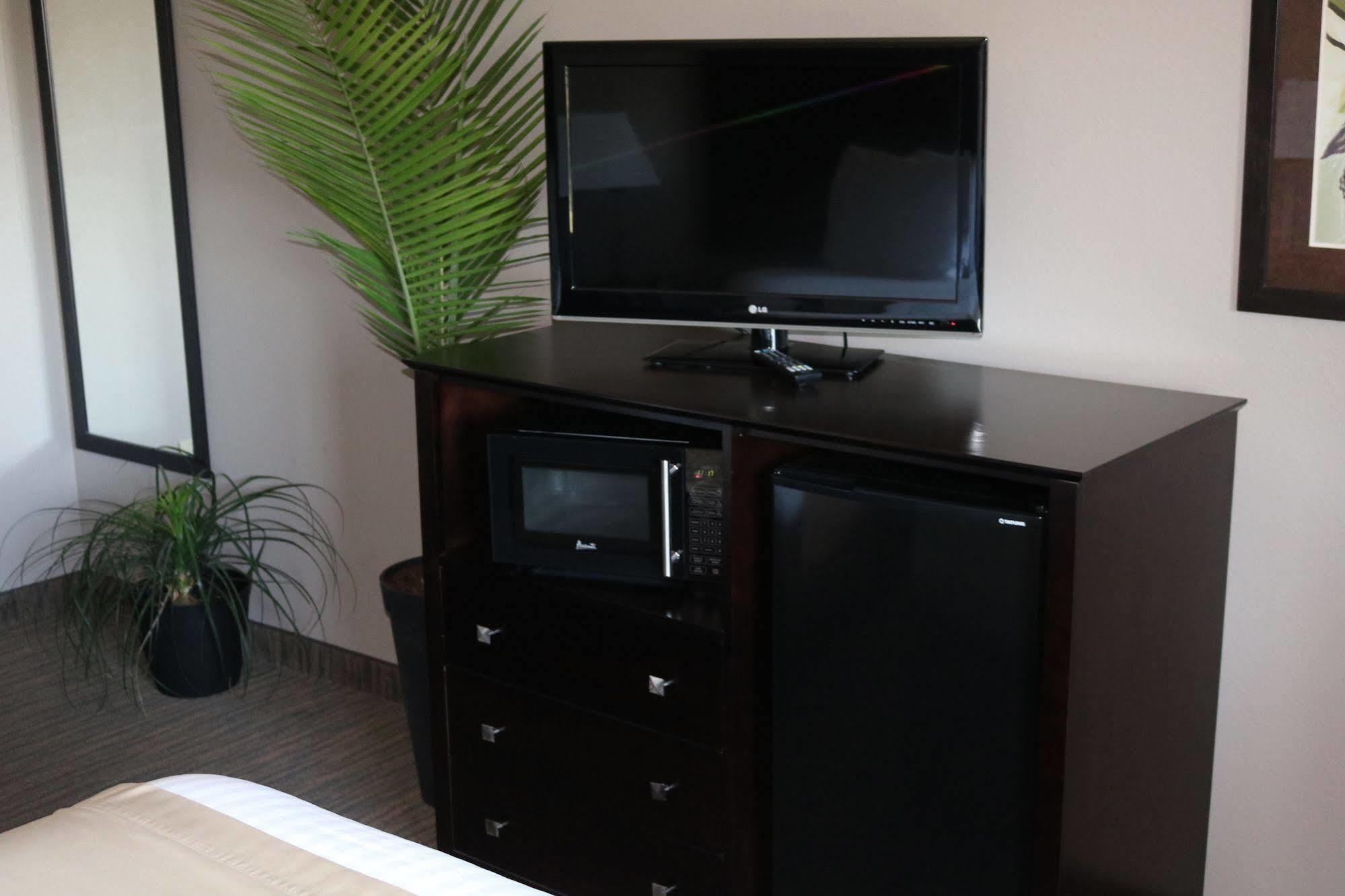Qube Hotel - Polk City Luaran gambar