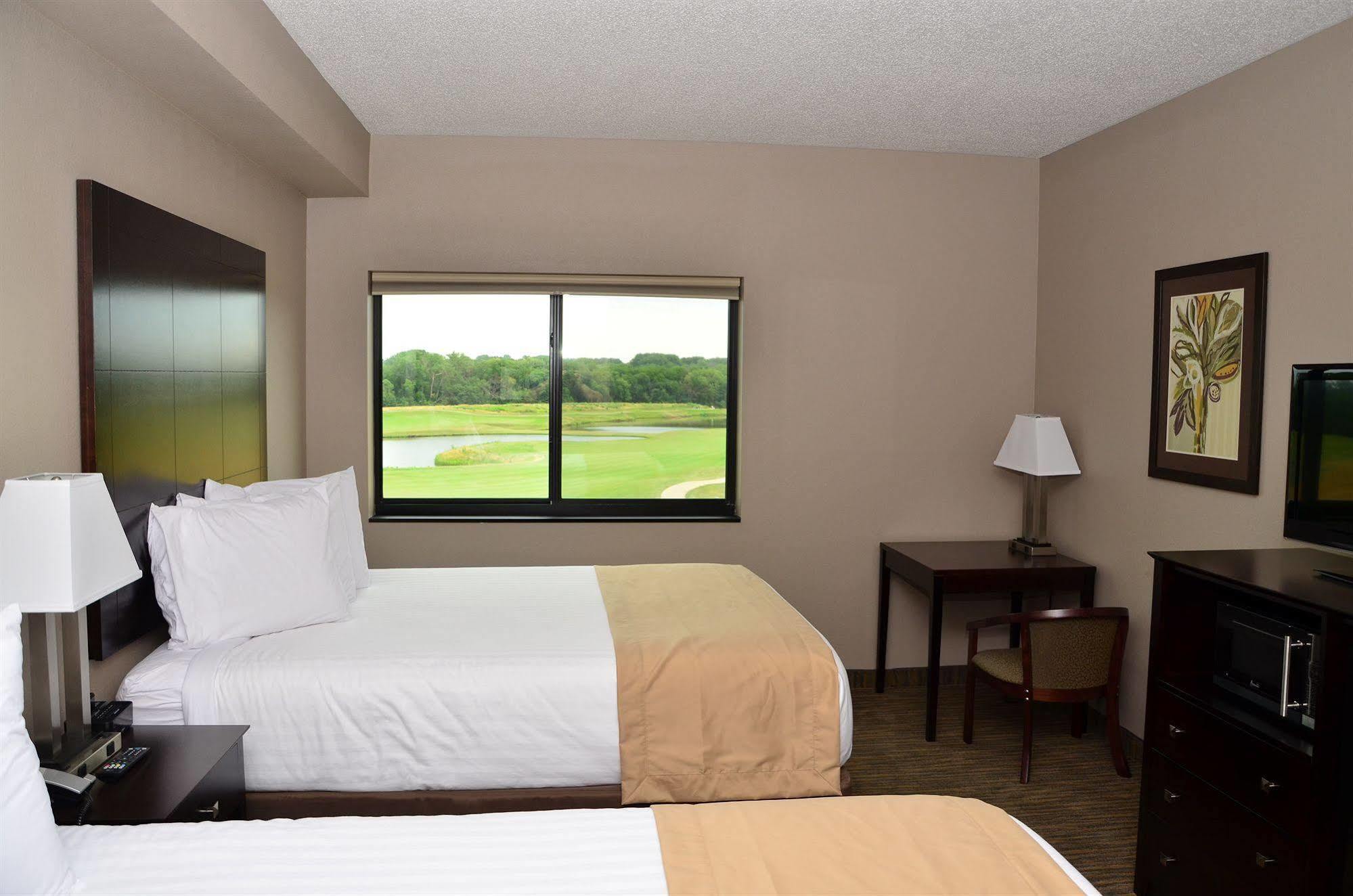 Qube Hotel - Polk City Luaran gambar
