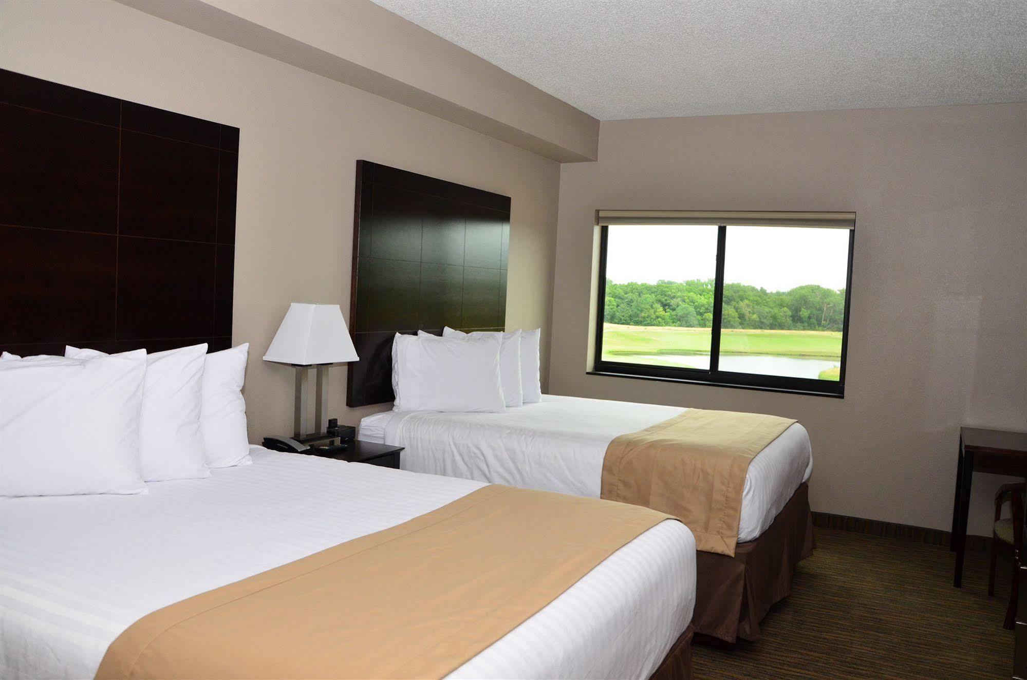 Qube Hotel - Polk City Luaran gambar