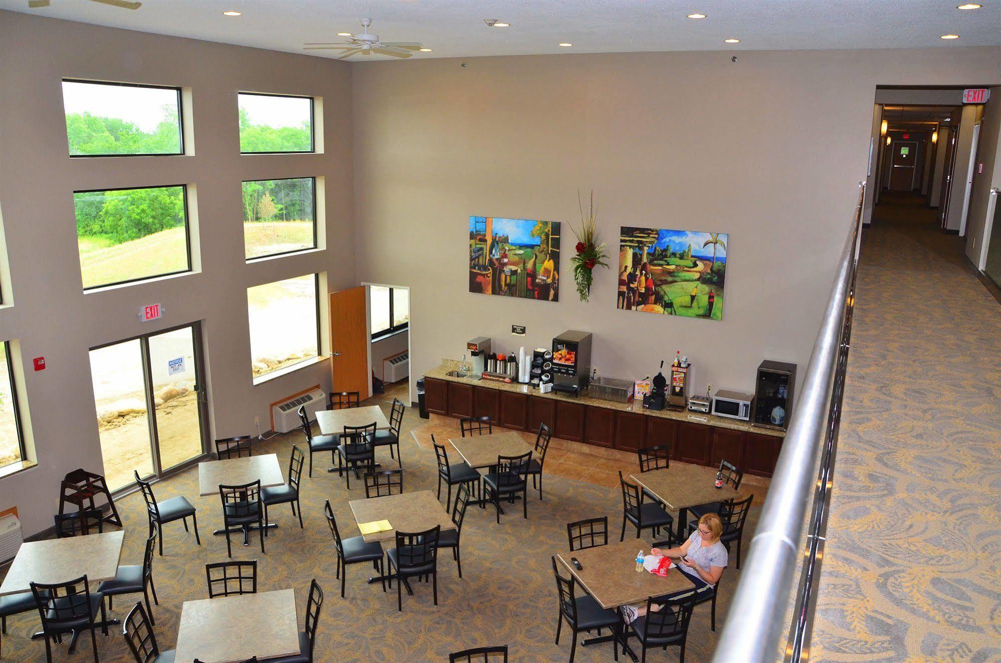 Qube Hotel - Polk City Luaran gambar