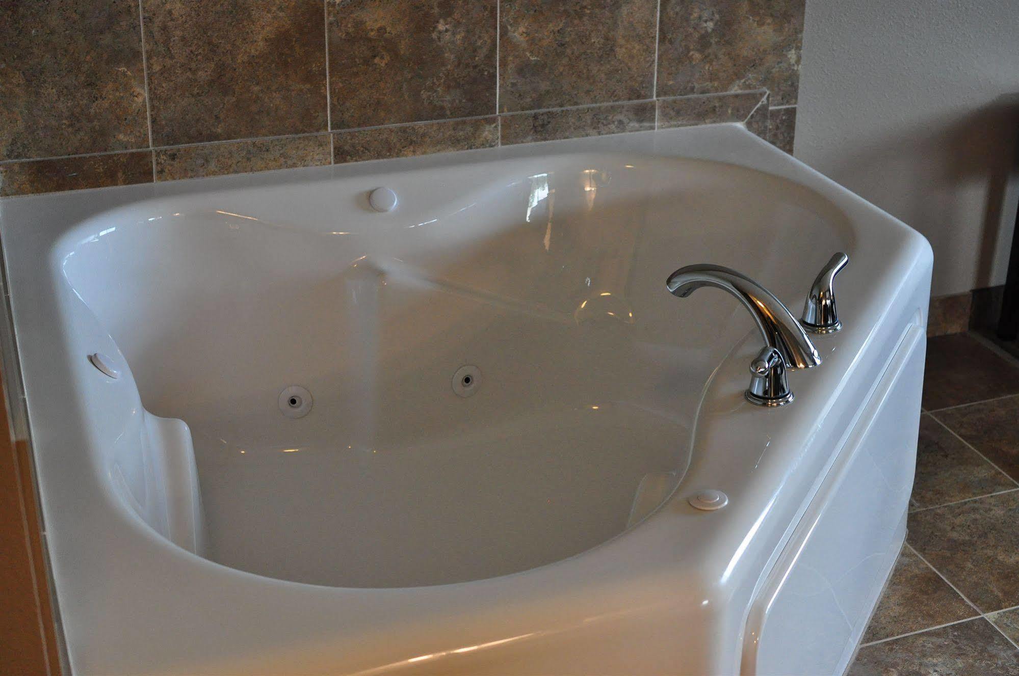 Qube Hotel - Polk City Luaran gambar